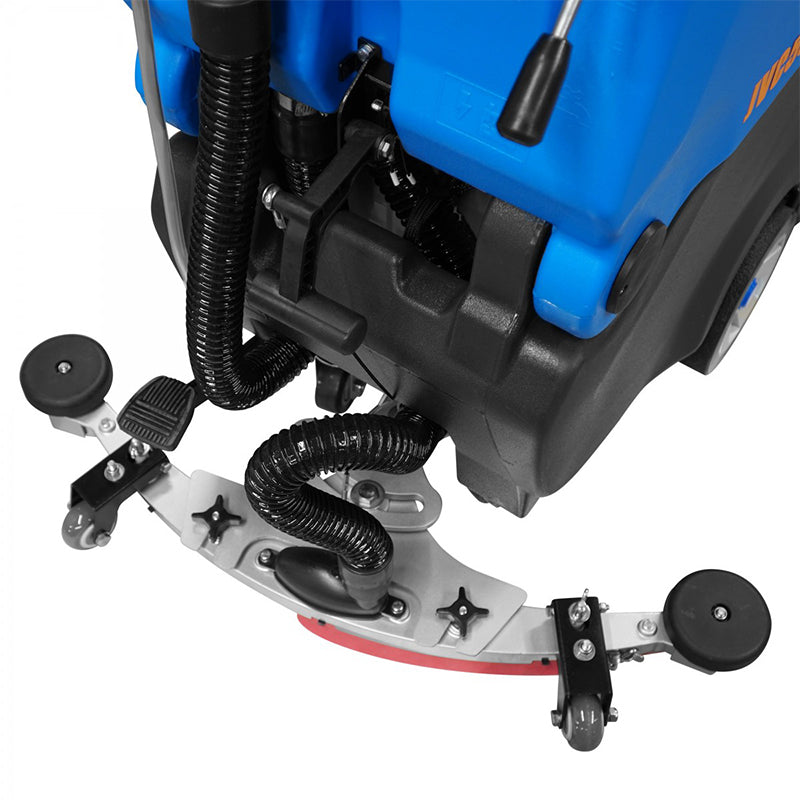 Close-up view of squeegee on Johnny Vac 22" Autoscrubber JVC56BTN