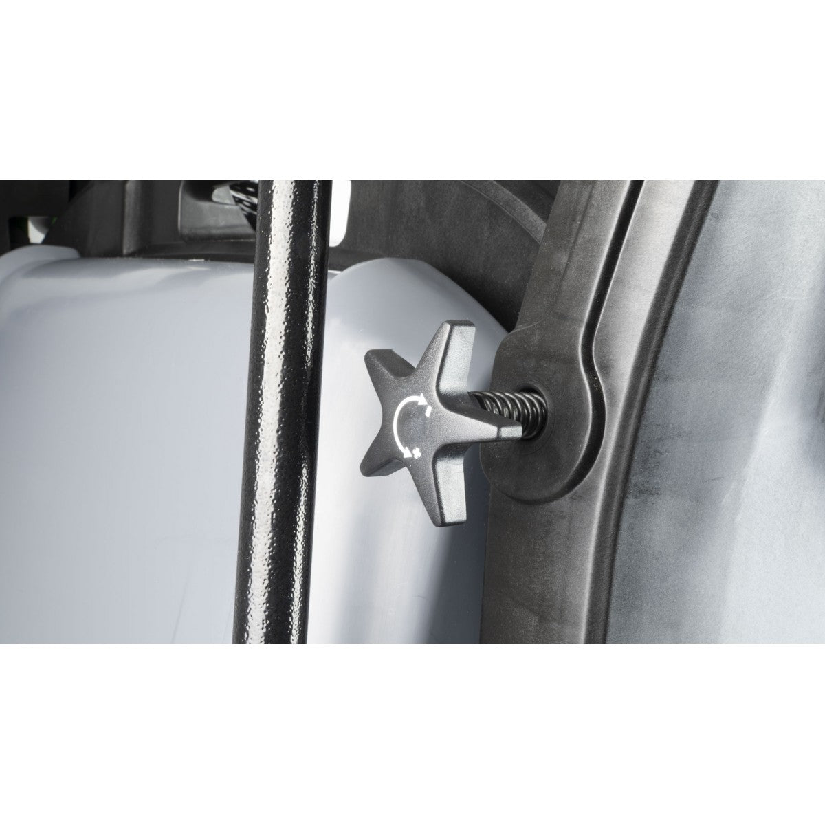 Close-up view of the control knob of Johnny Vac Manual Floor Sweeper JV320

